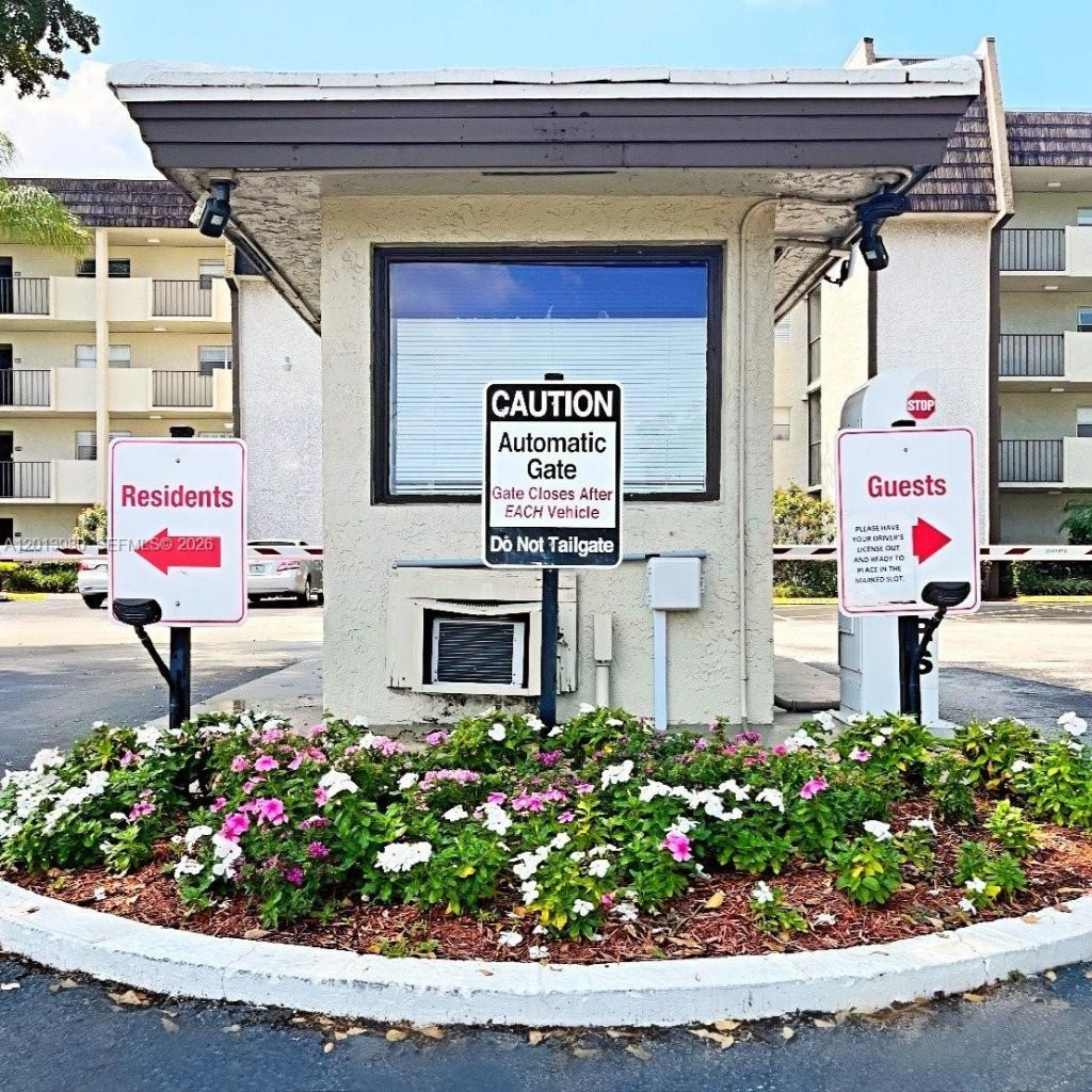6200 NW 44th St, Unit 301, Lauderhill, FL 33319 Photo