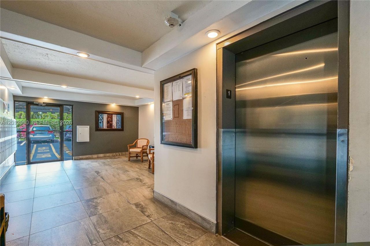 6200 NW 44th St, Unit 301, Lauderhill, FL 33319 Photo