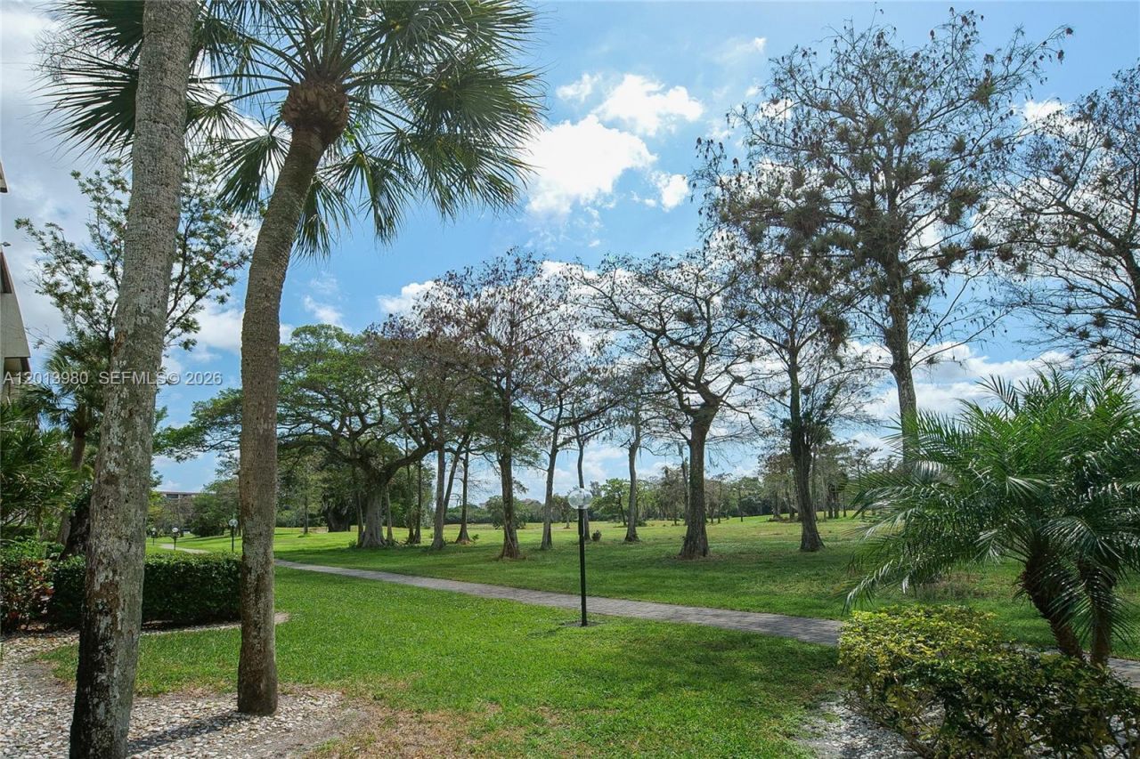 6200 NW 44th St, Unit 301, Lauderhill, FL 33319 Photo