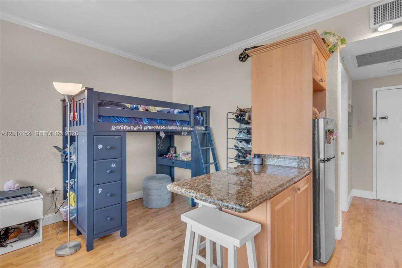 700 Biltmore Way , Unit 915, Coral Gables, FL 33134 Photo