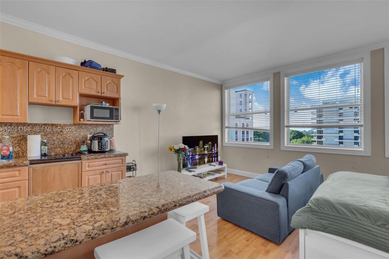 700 Biltmore Way , Unit 915, Coral Gables, FL 33134 Photo