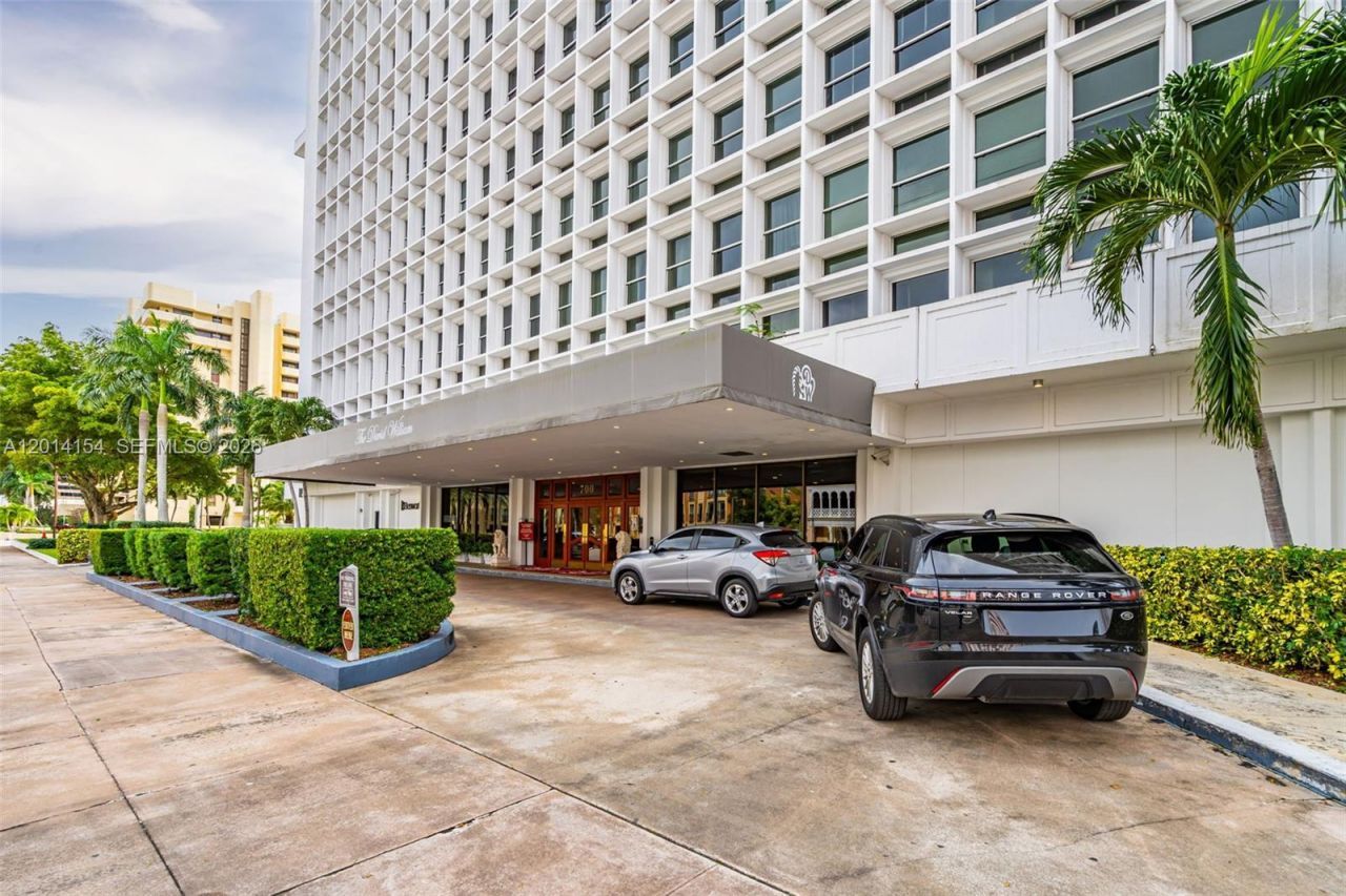 700 Biltmore Way , Unit 915, Coral Gables, FL 33134 Photo