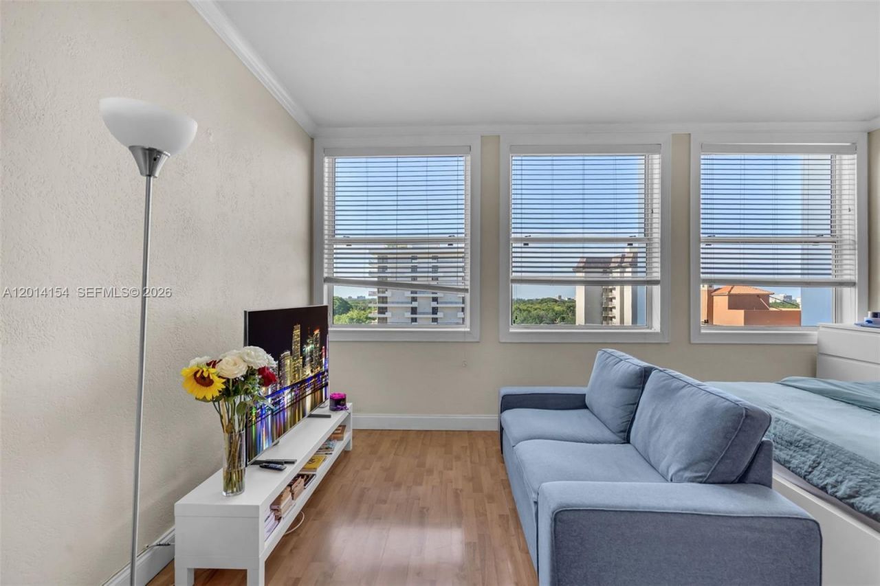 700 Biltmore Way , Unit 915, Coral Gables, FL 33134 Photo