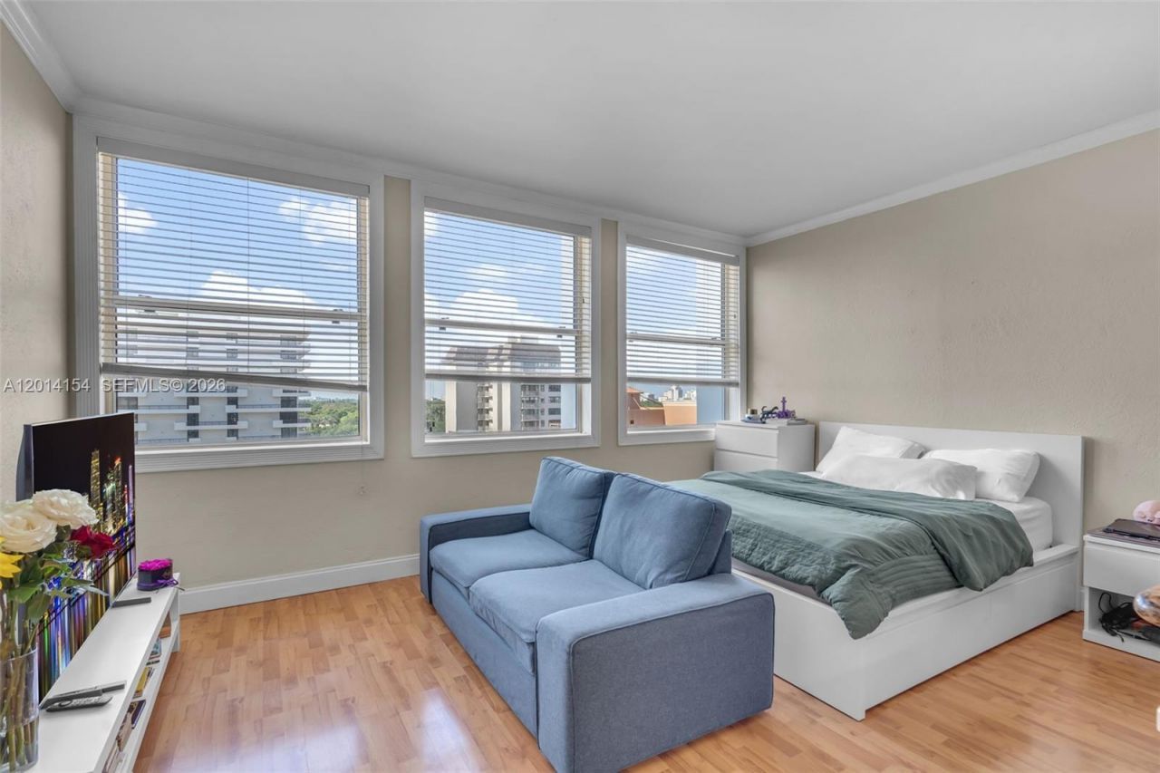 700 Biltmore Way , Unit 915, Coral Gables, FL 33134 Photo