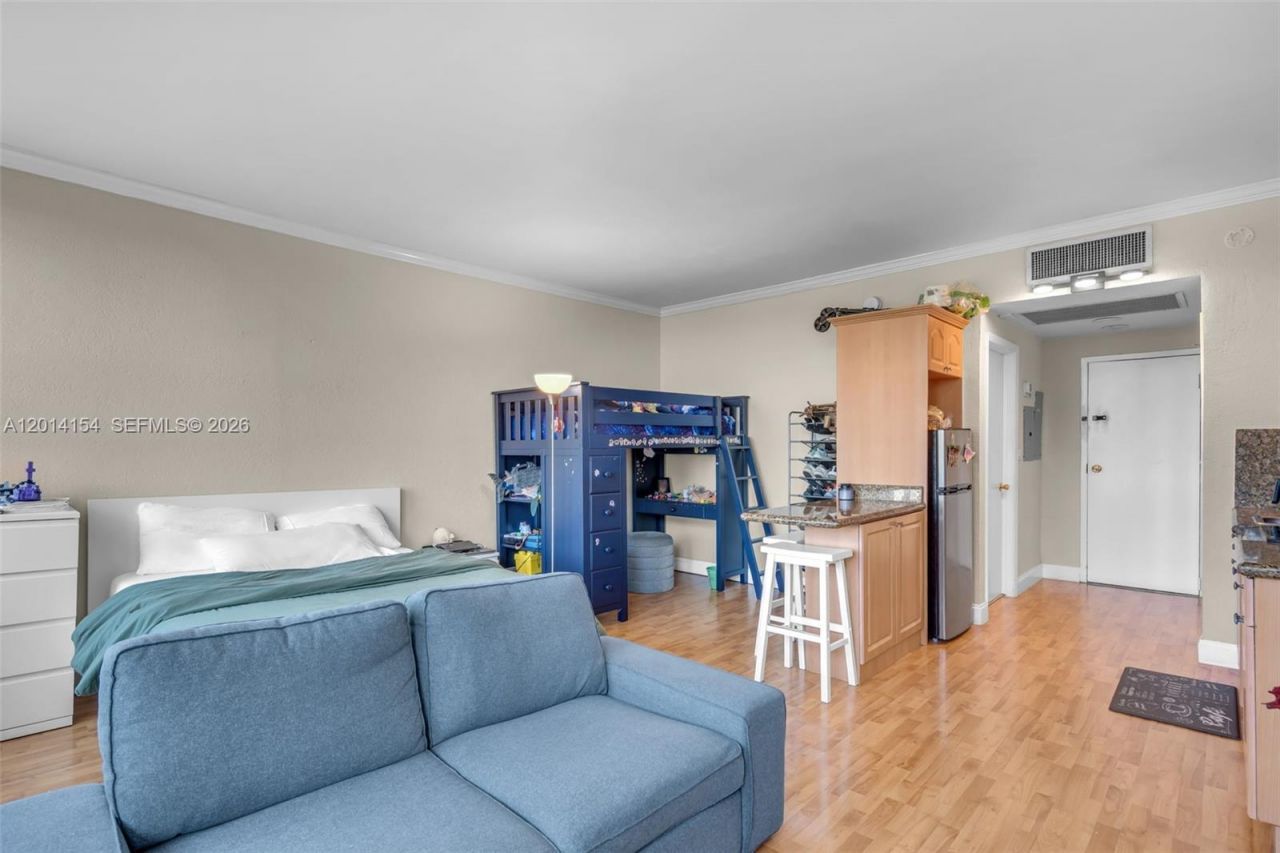 700 Biltmore Way , Unit 915, Coral Gables, FL 33134 Photo