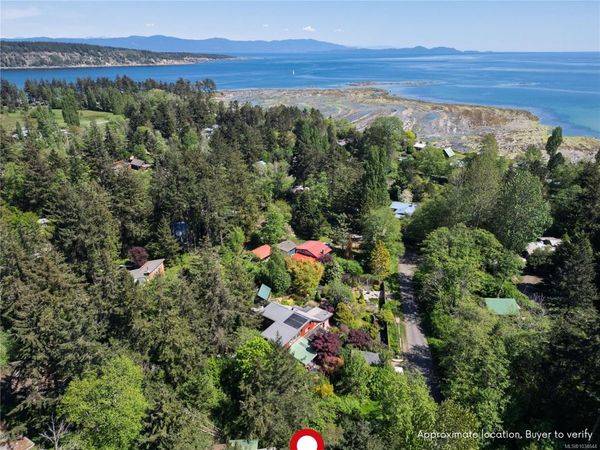 5235 McLeod Rd , Hornby Island, BC V0R 1Z0