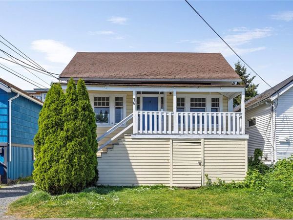 36 Irwin St , Nanaimo, BC V9R 4X1