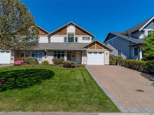 1804 Newton St , Saanich, BC V8R 2R4