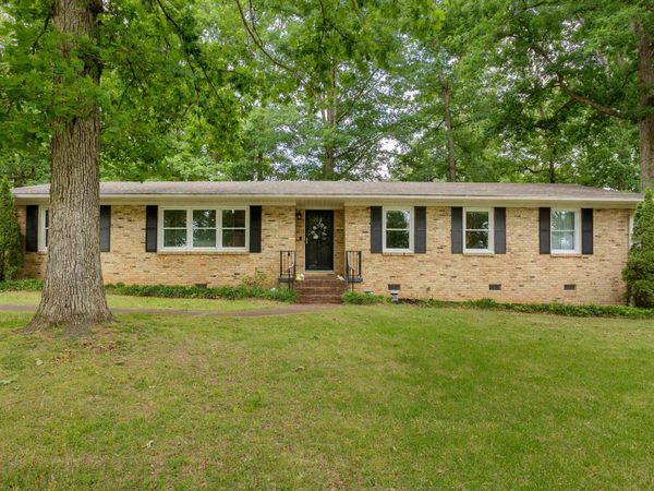 214 Shirley Dr, Florence, AL 35633