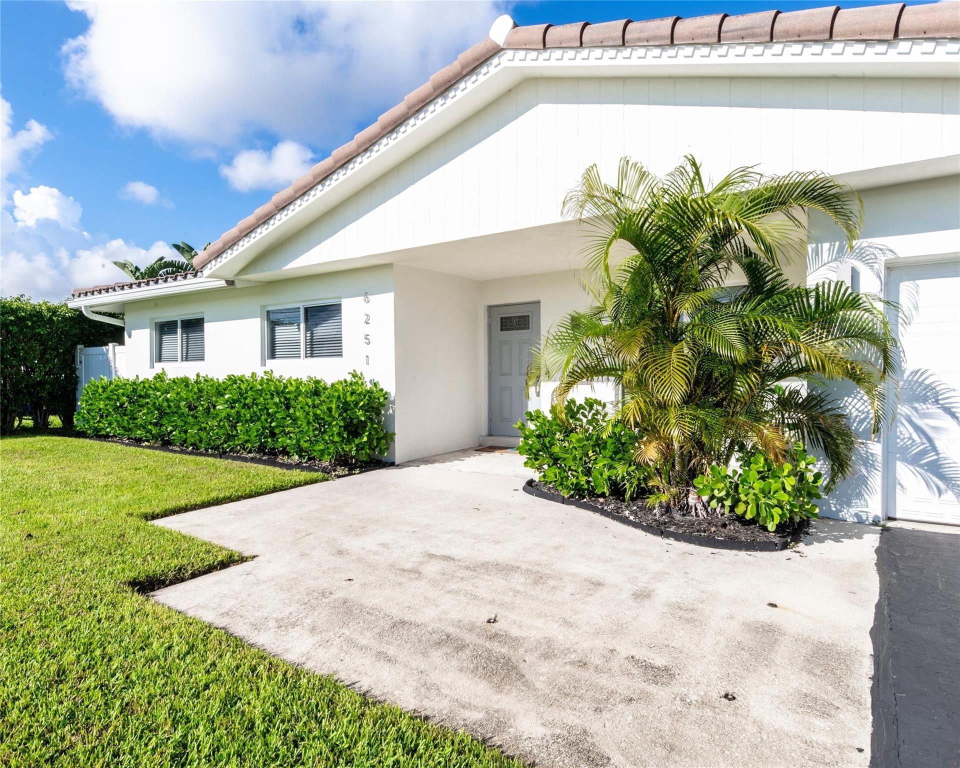 6251 NE 20th Terrace, Fort Lauderdale, FL 33308 Photo