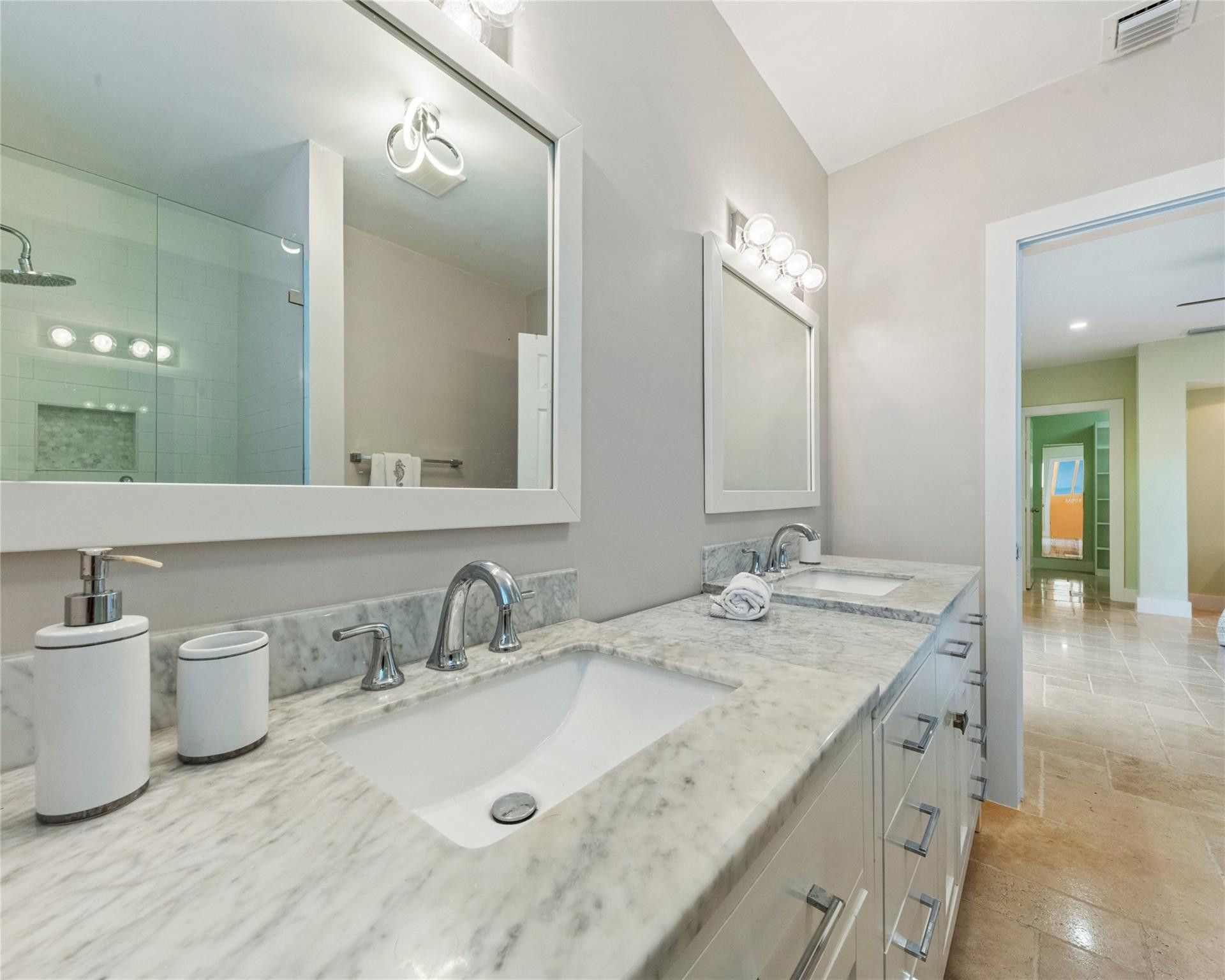 6251 NE 20th Terrace, Fort Lauderdale, FL 33308 Photo