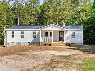 3255 Cutbanks Road, Pamplin, VA 23958