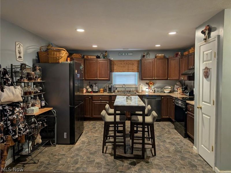 303 N 15th Street, Coshocton, OH 43812 Photo 3