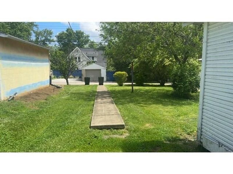 314 N Burgess Avenue , Columbus, OH 43204 Photo 5