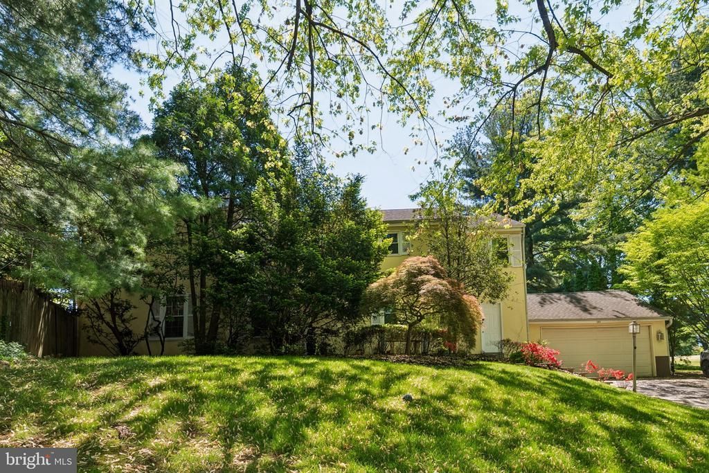 204 GARNET LANE, BALA CYNWYD, PA 19004