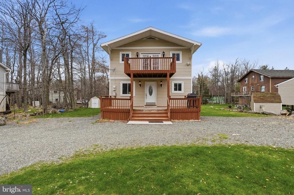 1117 KNOLLWOOD DRIVE , TOBYHANNA, PA 18466