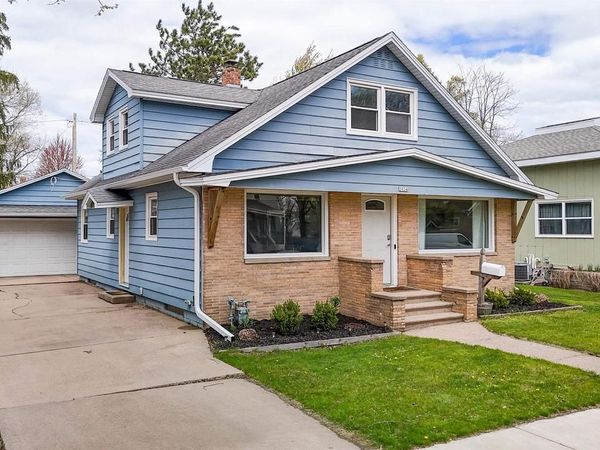 2024 CENTER STREET, Stevens Point, WI 54481
