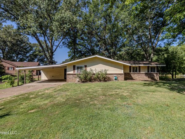 8467 Crazy Horse Cove, Hernando, MS 38632