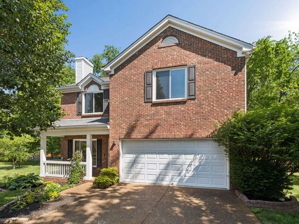 909 Buckskin Ct, Nashville, TN 37221