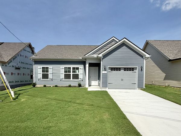 88 Stonehenge Cir, Manchester, TN 37355