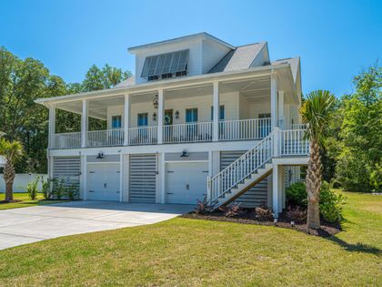 1087 Capersview Court Awendaw, SC 29429