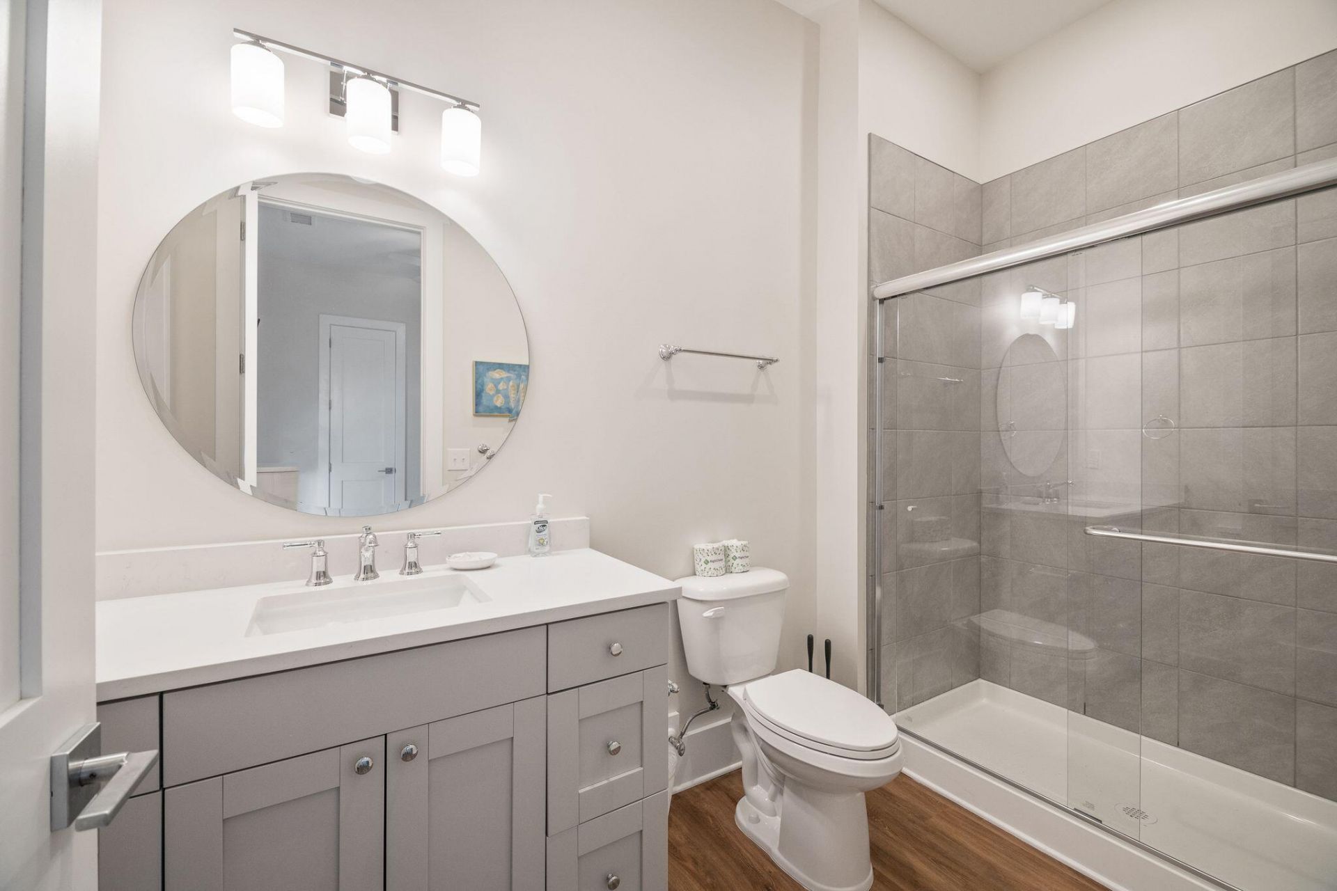 108 E Hudson Avenue Photo 55