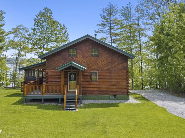 89 Captains Cove, Crown Point, NY 12928