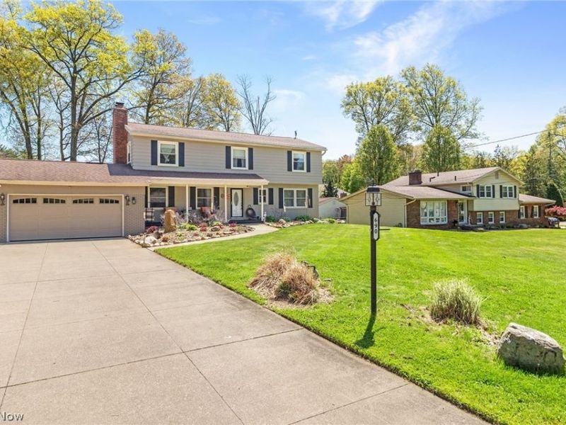 690 Deerwood Drive, Tallmadge, OH 44278 Photo 2