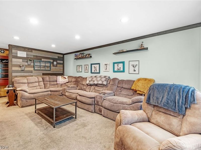 690 Deerwood Drive, Tallmadge, OH 44278 Photo 4