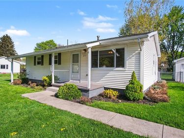 277 Lycoming Rd, Rochester, NY 14623