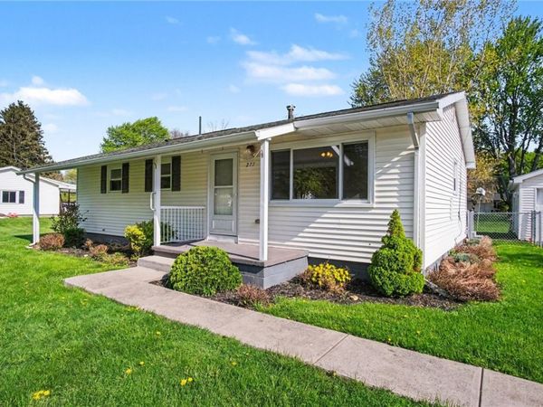 277 Lycoming Rd, Rochester, NY 14623