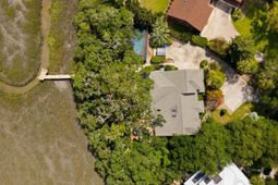 897 Kushiwah Creek Court photo 4