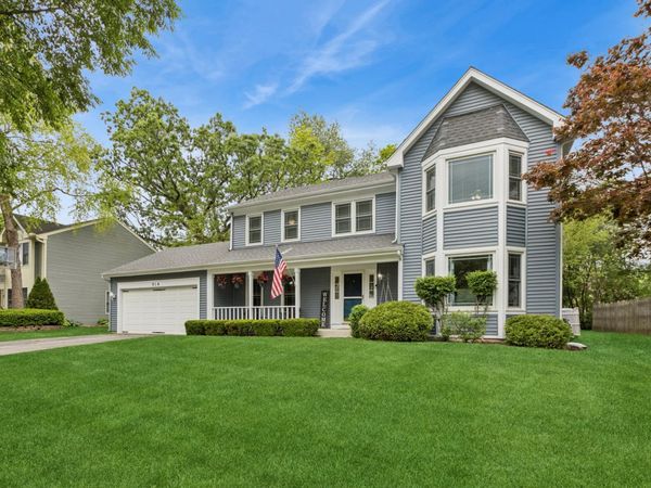 914 Hartford Drive, Gurnee, IL 60031