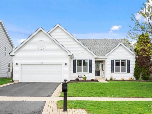 875 RED CLOVER Drive , Aurora, IL 60504