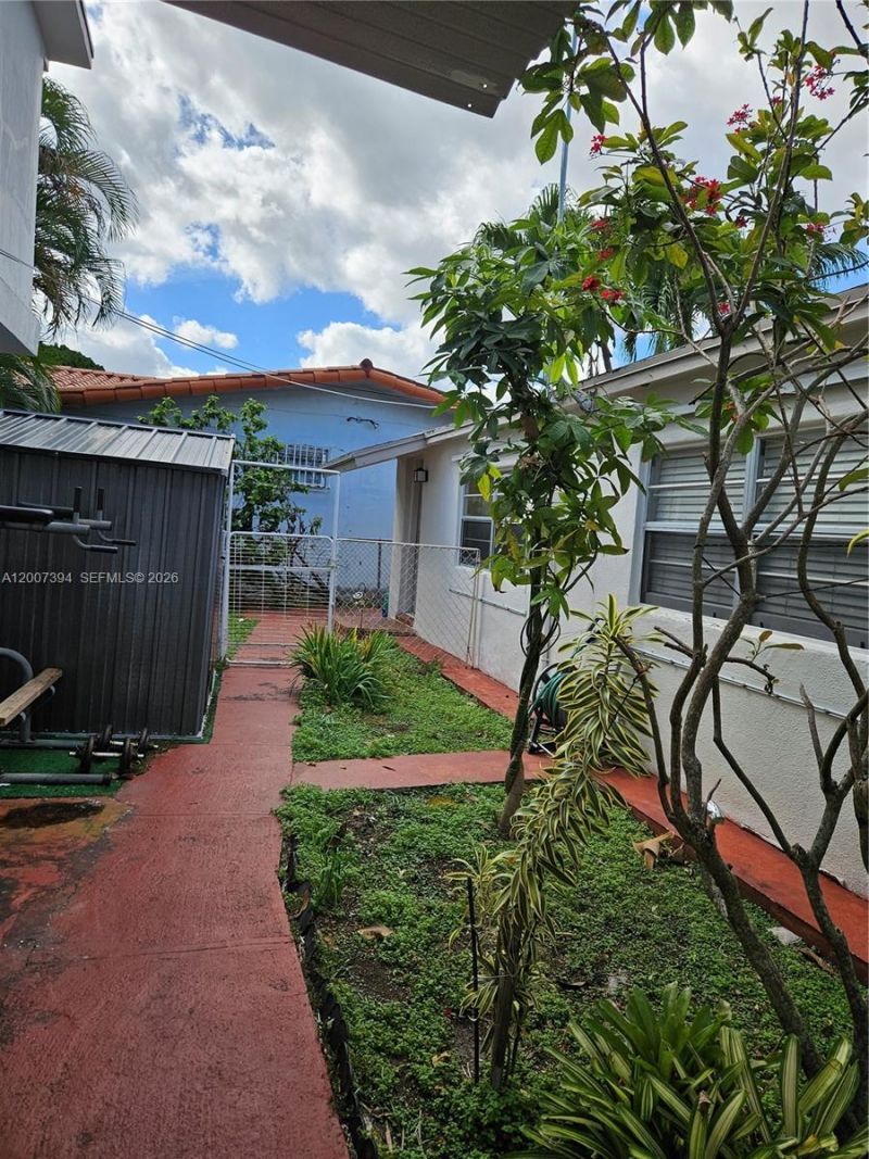 3431-3433 SW 4th St, Miami, FL 33135 Photo