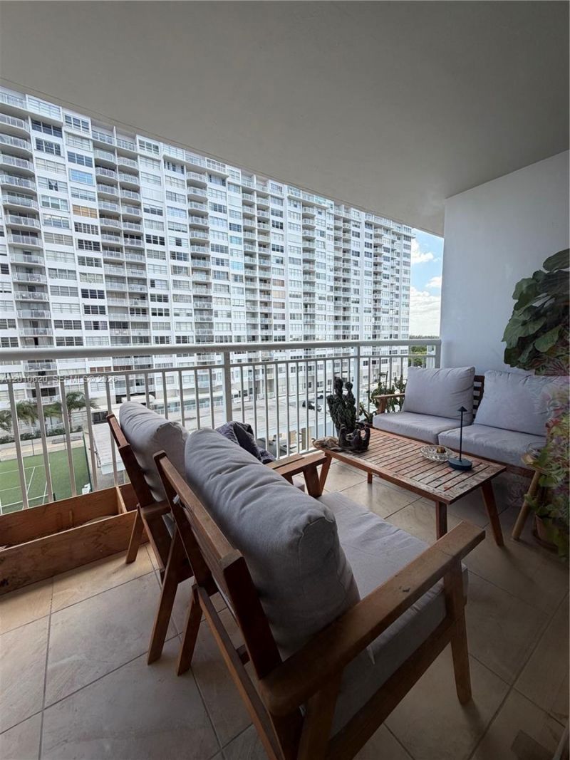 18061 Biscayne Blvd , Unit 601, Aventura, FL 33160 Photo