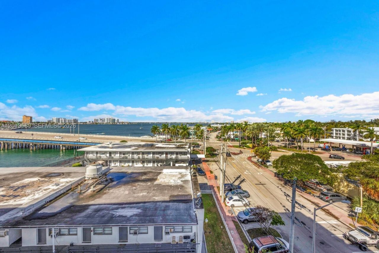 2016 Bay Dr, Unit 604, Miami Beach, FL 33141 Photo