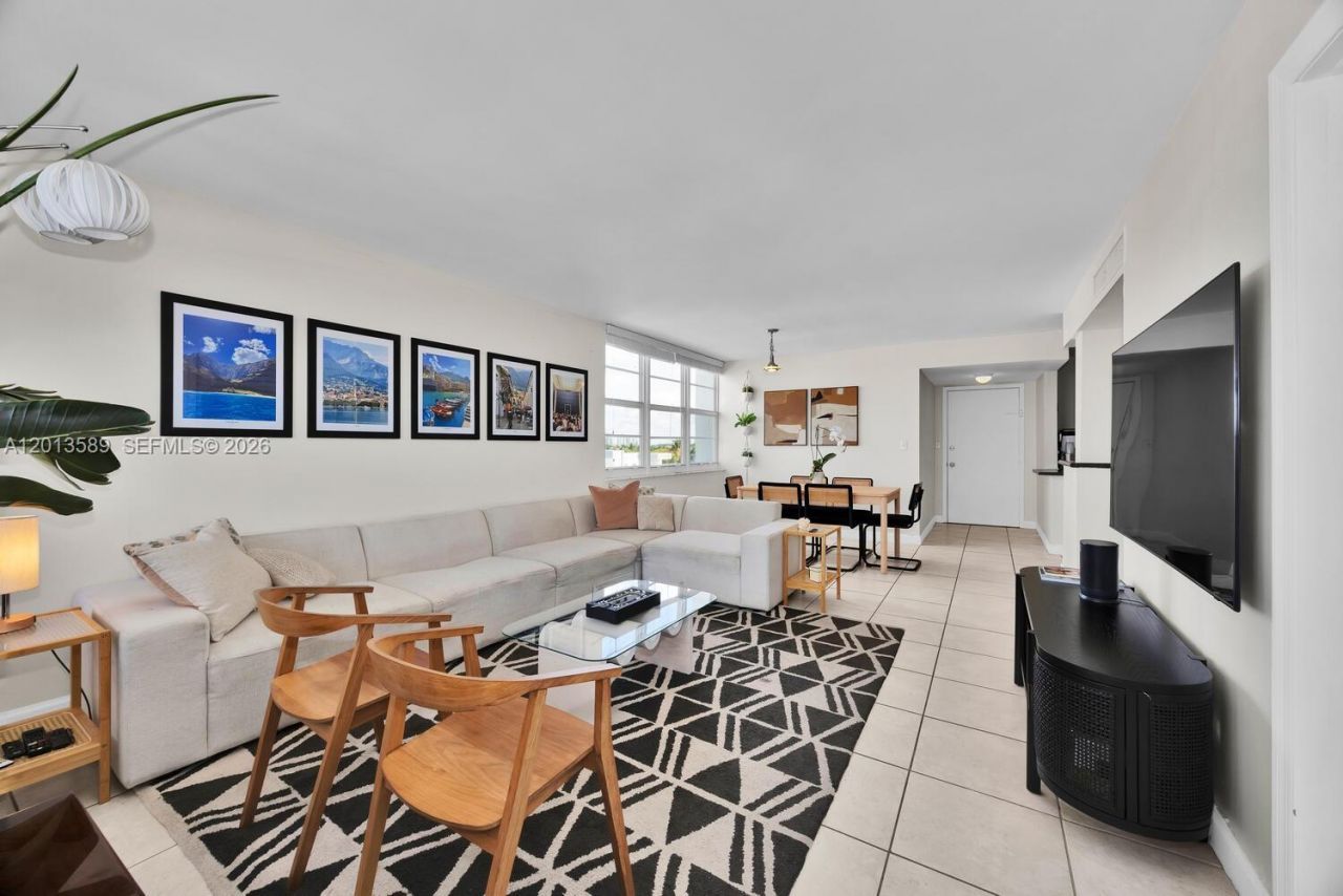 2016 Bay Dr, Unit 604, Miami Beach, FL 33141 Photo