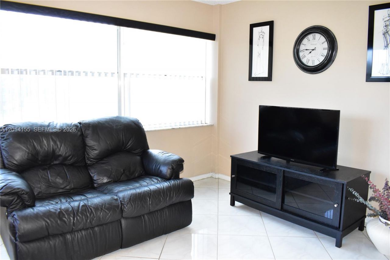 9541 Sunrise Lakes Blvd , Unit 204, Sunrise, FL 33322 Photo
