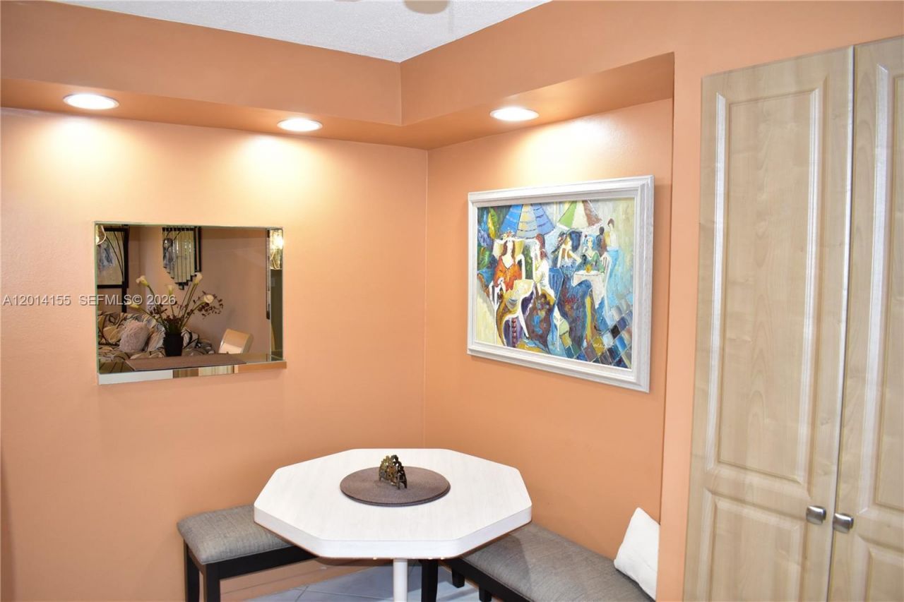 9541 Sunrise Lakes Blvd , Unit 204, Sunrise, FL 33322 Photo