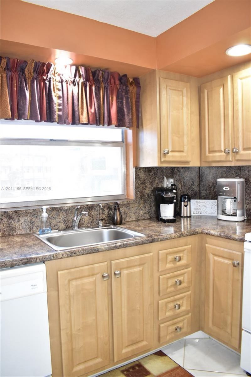 9541 Sunrise Lakes Blvd , Unit 204, Sunrise, FL 33322 Photo
