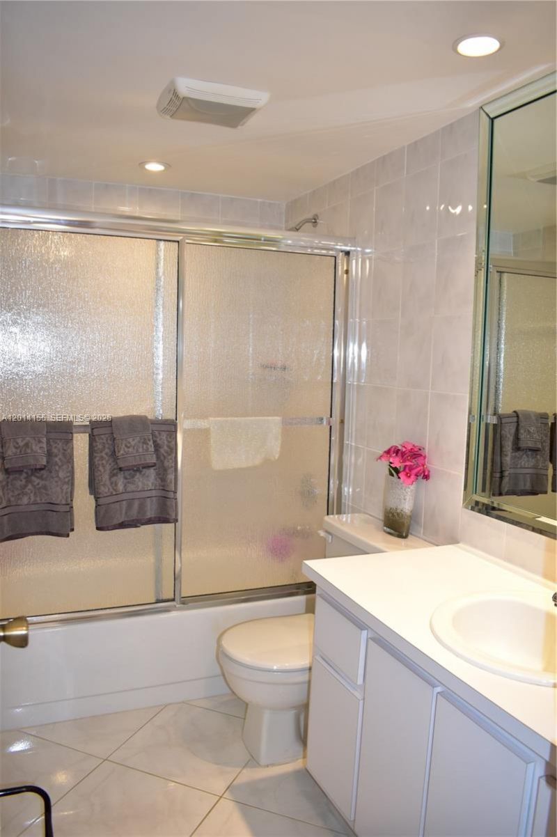 9541 Sunrise Lakes Blvd , Unit 204, Sunrise, FL 33322 Photo