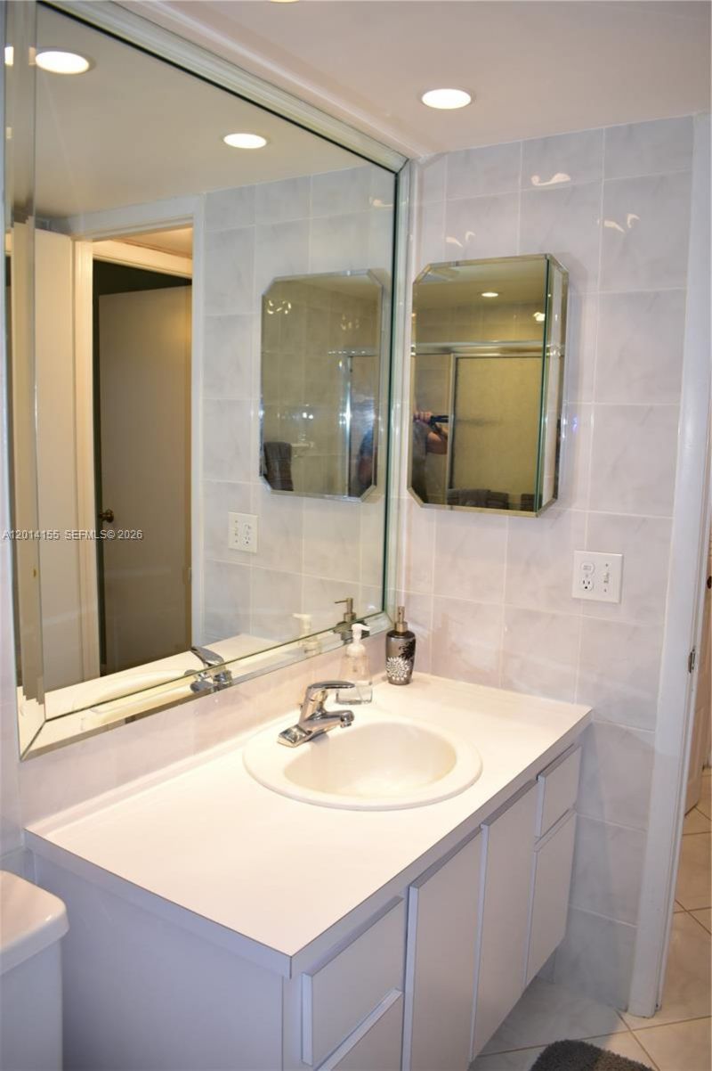 9541 Sunrise Lakes Blvd , Unit 204, Sunrise, FL 33322 Photo