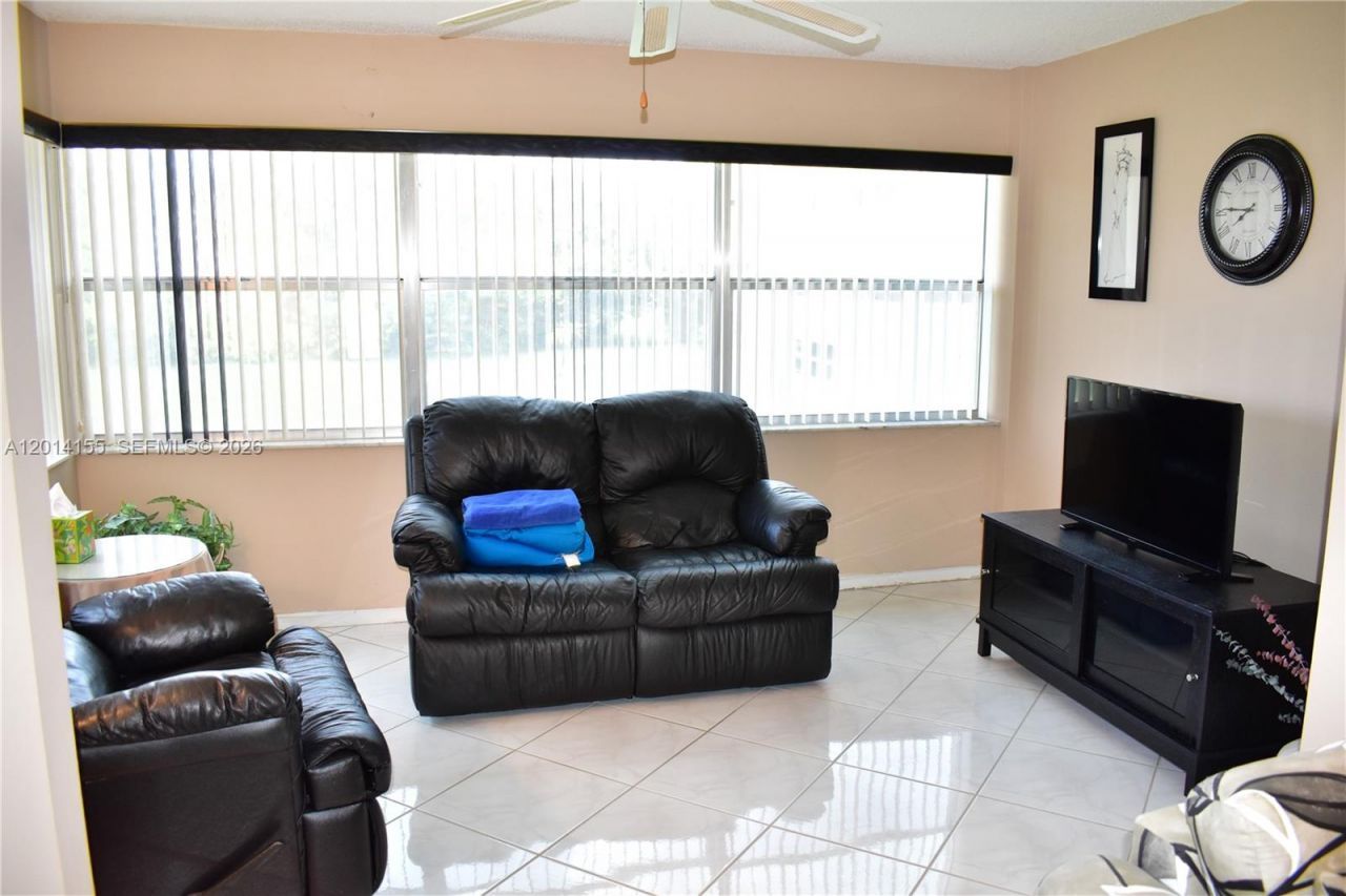 9541 Sunrise Lakes Blvd , Unit 204, Sunrise, FL 33322 Photo