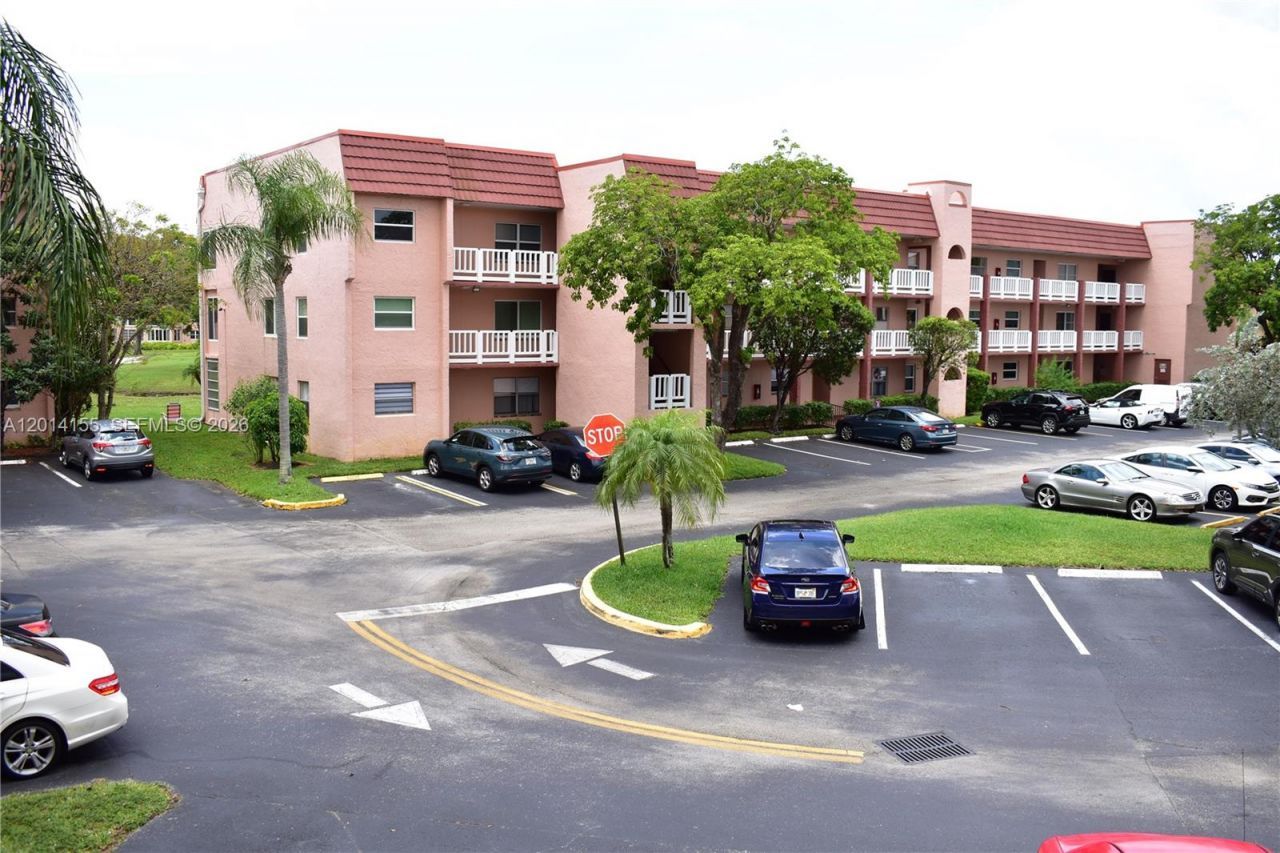 9541 Sunrise Lakes Blvd , Unit 204, Sunrise, FL 33322 Photo