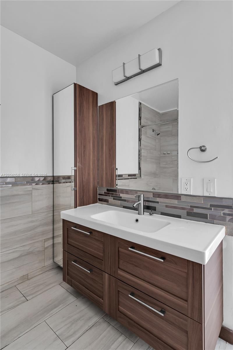 5375 W 23rd Ct, Unit 14-10, Hialeah, FL 33016 Photo