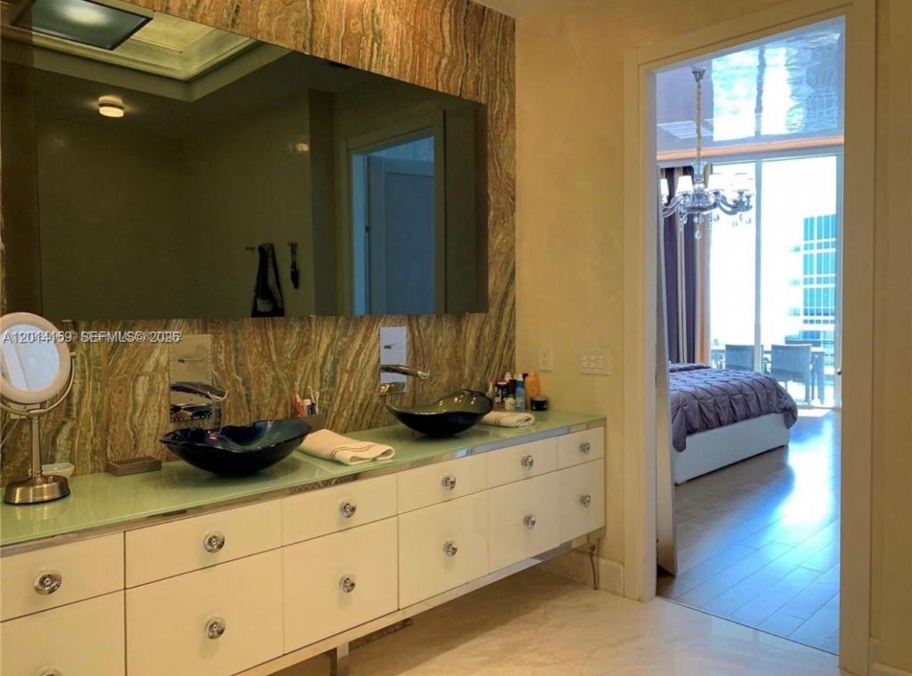 15901 Collins Ave , Unit 4107, Sunny Isles Beach, FL 33160 Photo
