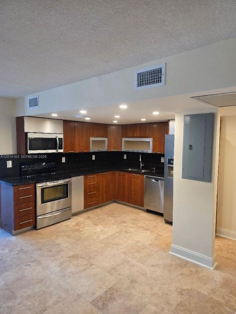 2001 Atlantic Shores Blvd , Unit 104, Hallandale Beach, FL 33009 Photo