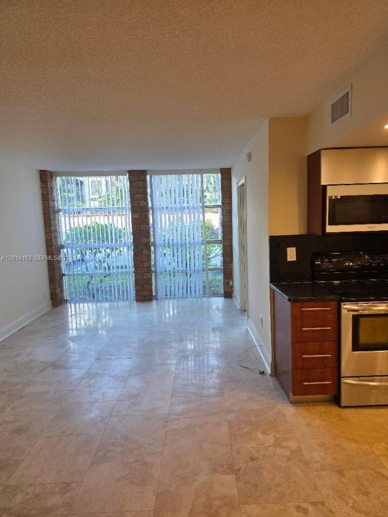 2001 Atlantic Shores Blvd , Unit 104, Hallandale Beach, FL 33009 Photo