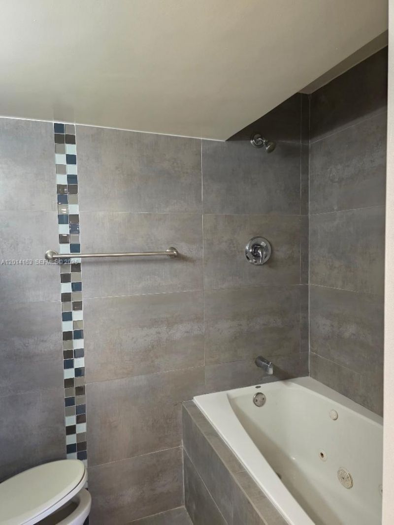 2001 Atlantic Shores Blvd , Unit 104, Hallandale Beach, FL 33009 Photo